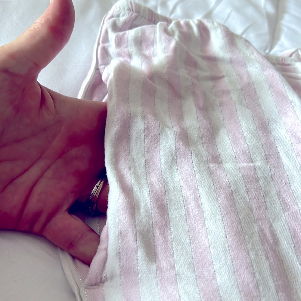 Victorias Secret XL Pajama Lounge Pants Pink & White Striped w/ Silver Thread - Picture 7 of 8